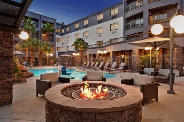 Courtyard By Marriott Las Vegas Stadium Area image 28